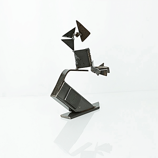 metal sculpture of a house finch bird